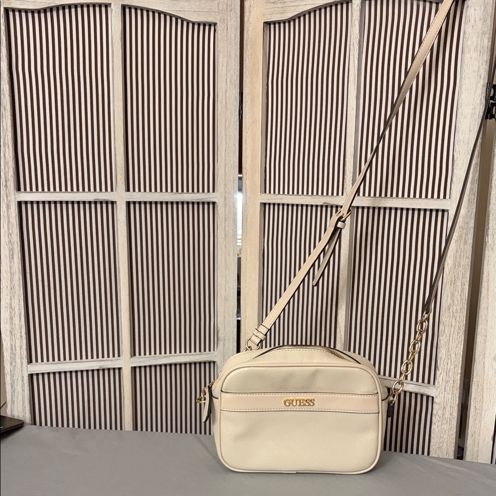 GUESS Ellison camera Crossbody Ivory shoulder Bag